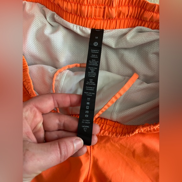 Lululemon Men’s Pace Breaker Lined Short 7" Bright Orange - Size Medium - Picture 3 of 7